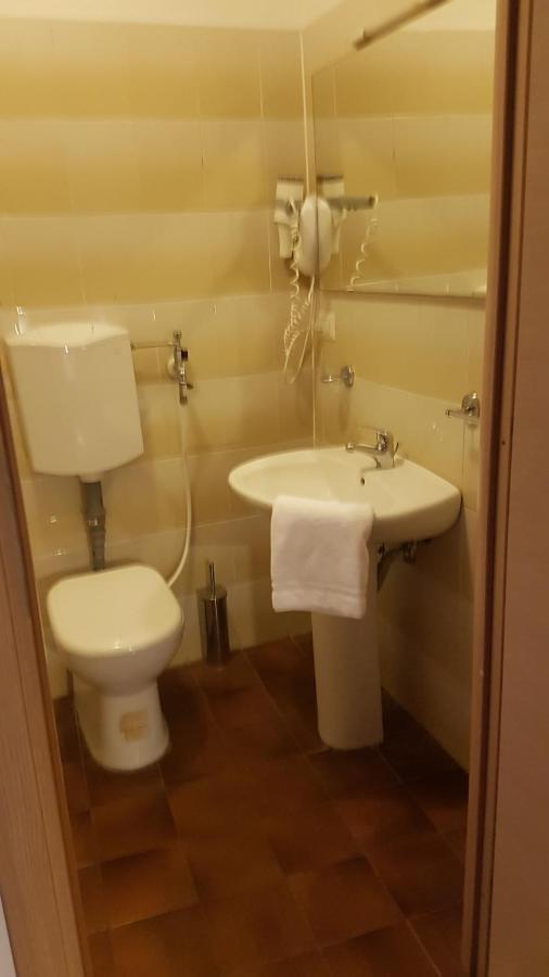 Domus Roma Hotel Eksteriør billede